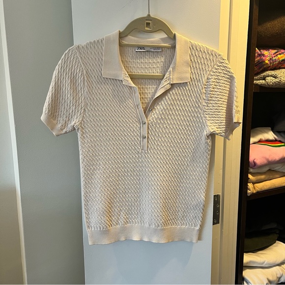 Zara knit polo size medium with detail buttons - Picture 1 of 4